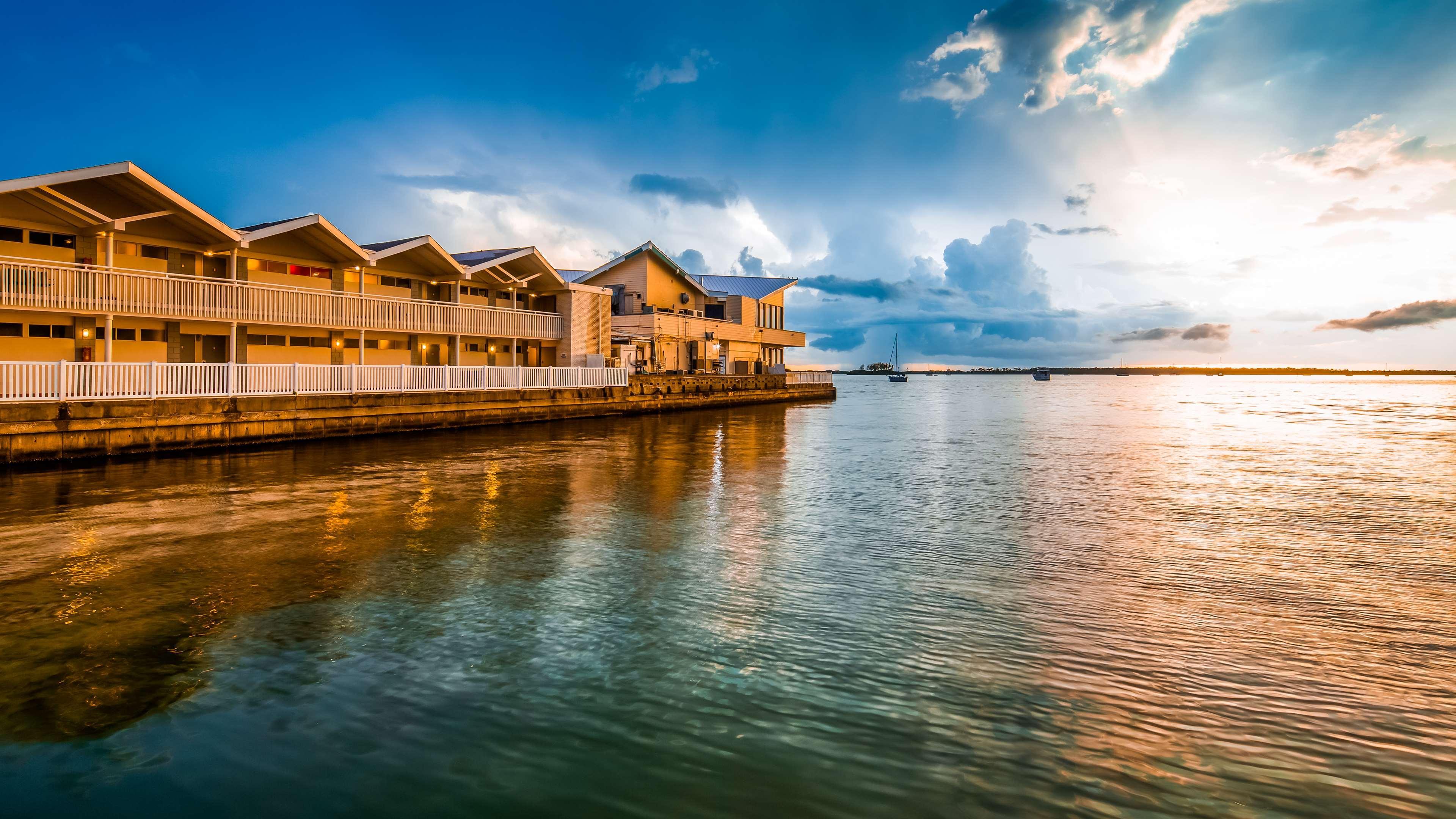 Best Western Plus Yacht Harbor Inn Dunedin Exterior foto