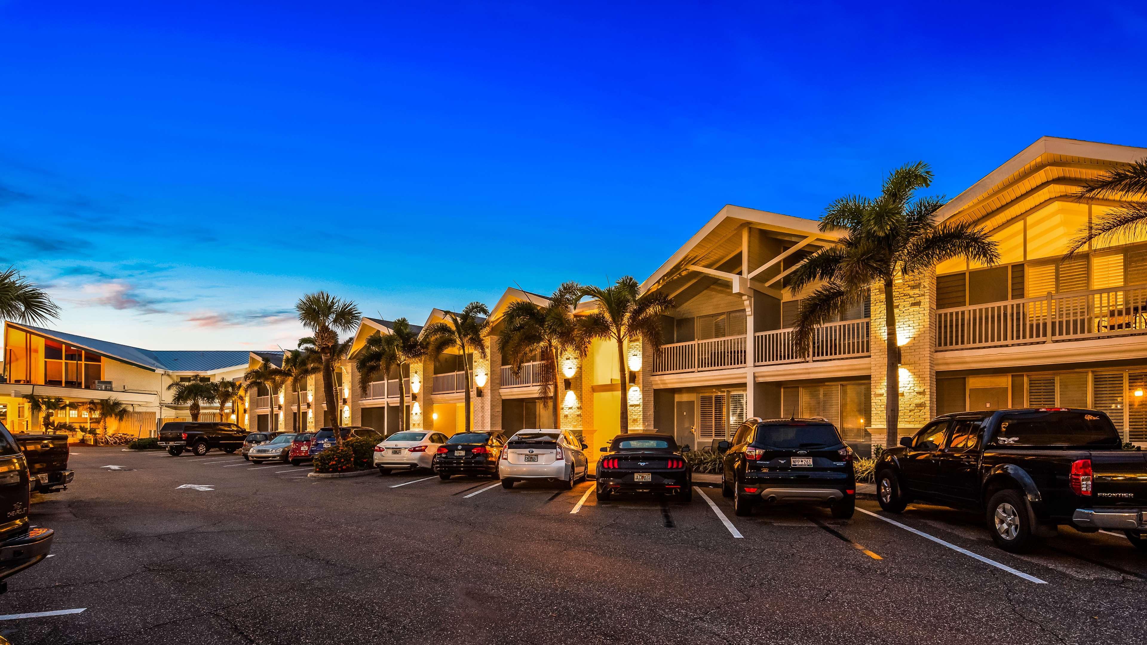 Best Western Plus Yacht Harbor Inn Dunedin Exterior foto